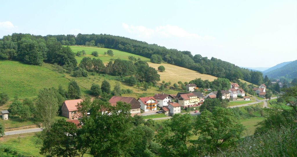 zur-krone-beerfelden-odenwald-blick.jpg